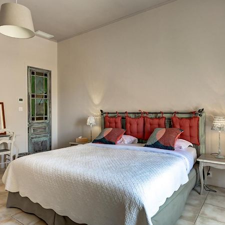 Отель Mas Des Comtes De Provence Тараскон Экстерьер фото