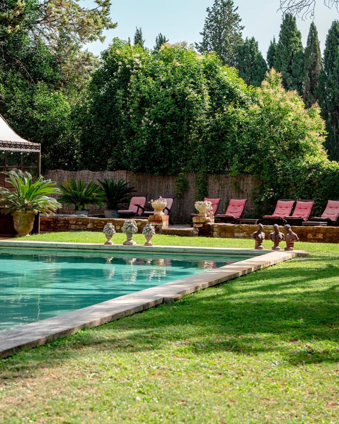 Отель Mas Des Comtes De Provence Тараскон Экстерьер фото