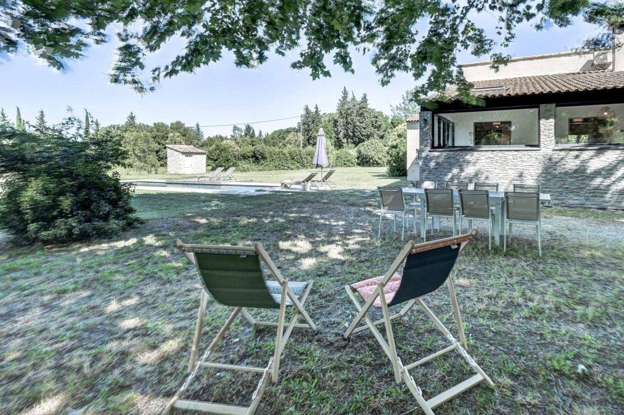 Отель Mas Des Comtes De Provence Тараскон Экстерьер фото