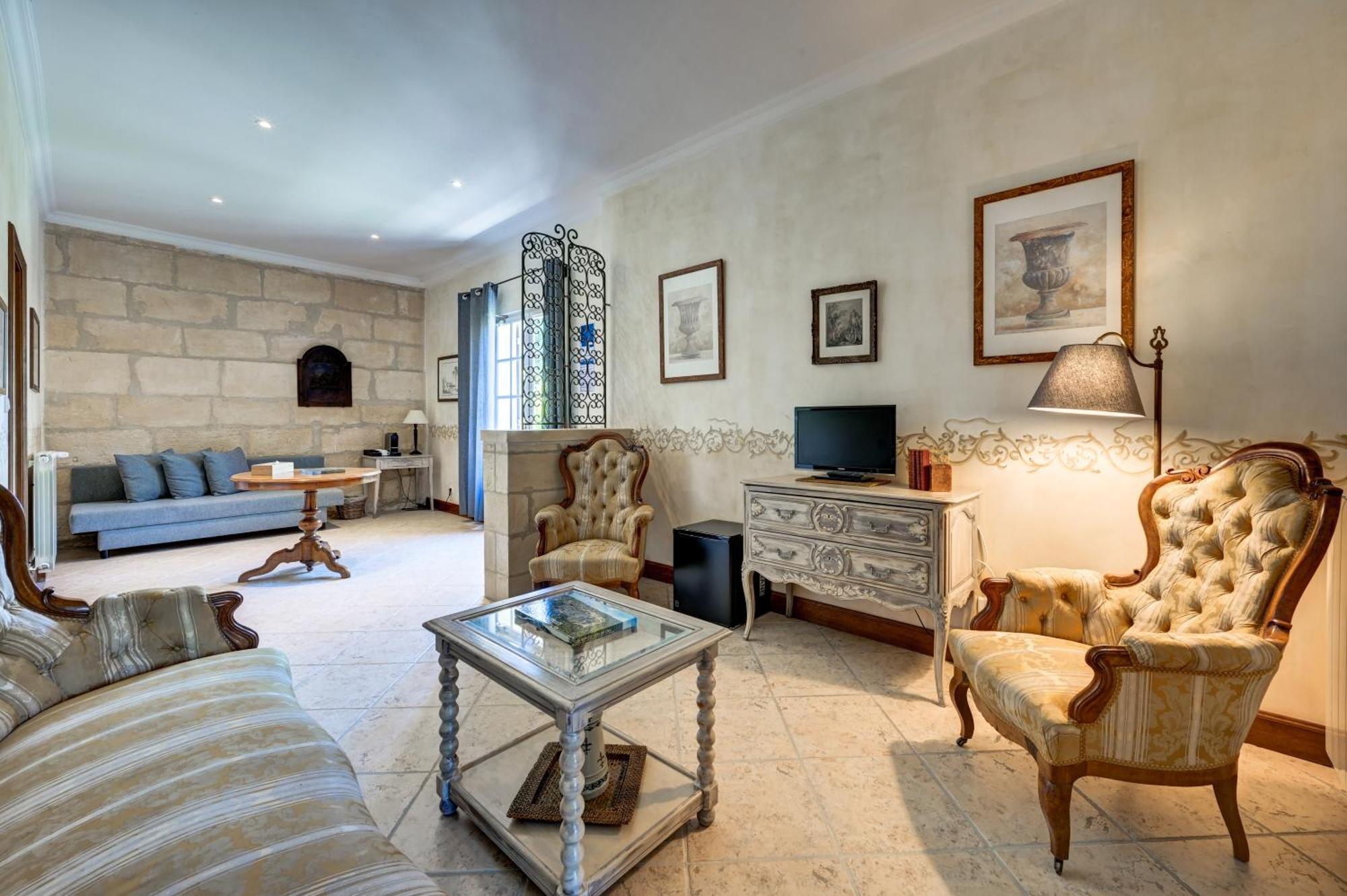 Отель Mas Des Comtes De Provence Тараскон Экстерьер фото