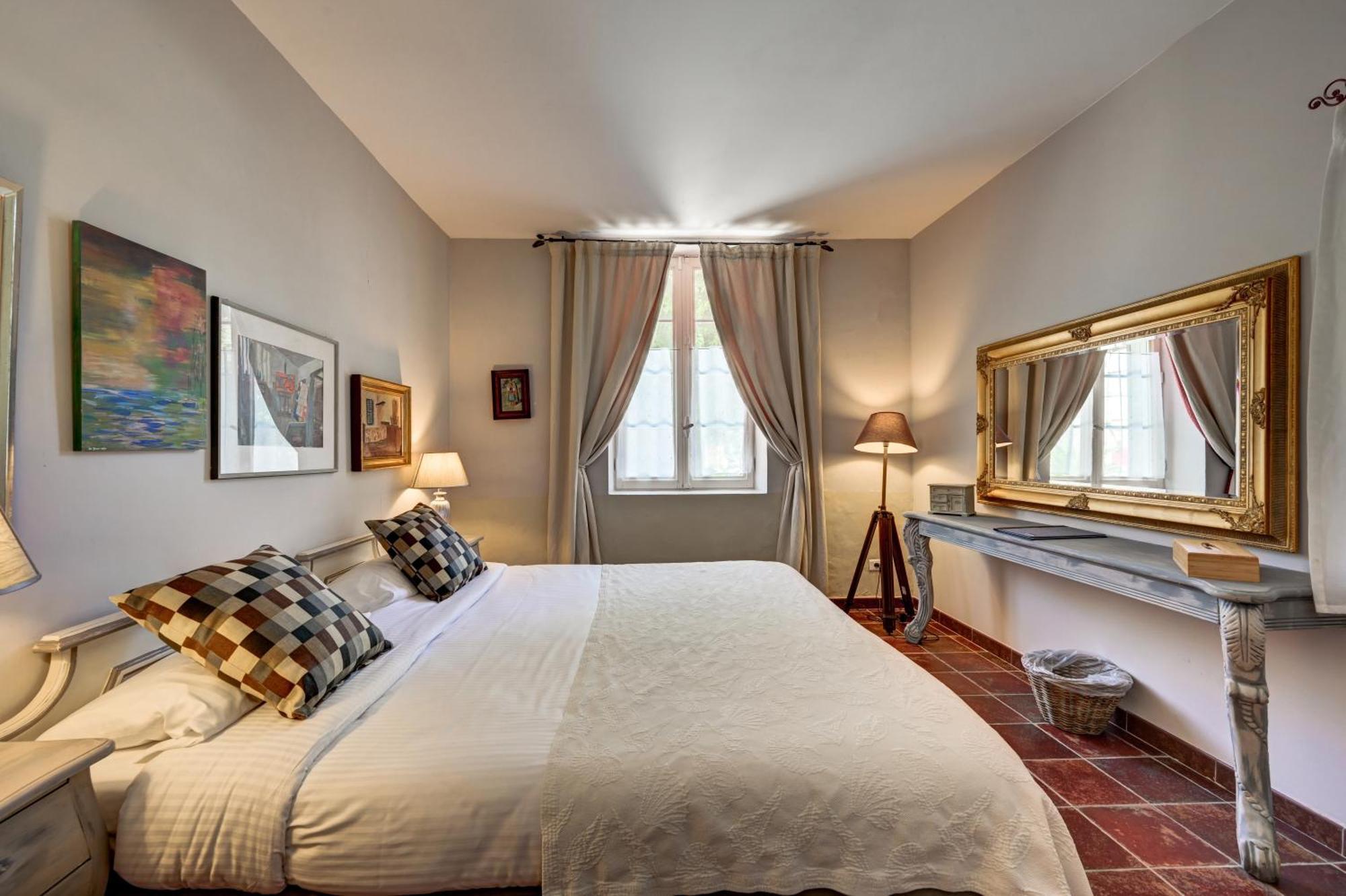 Отель Mas Des Comtes De Provence Тараскон Экстерьер фото