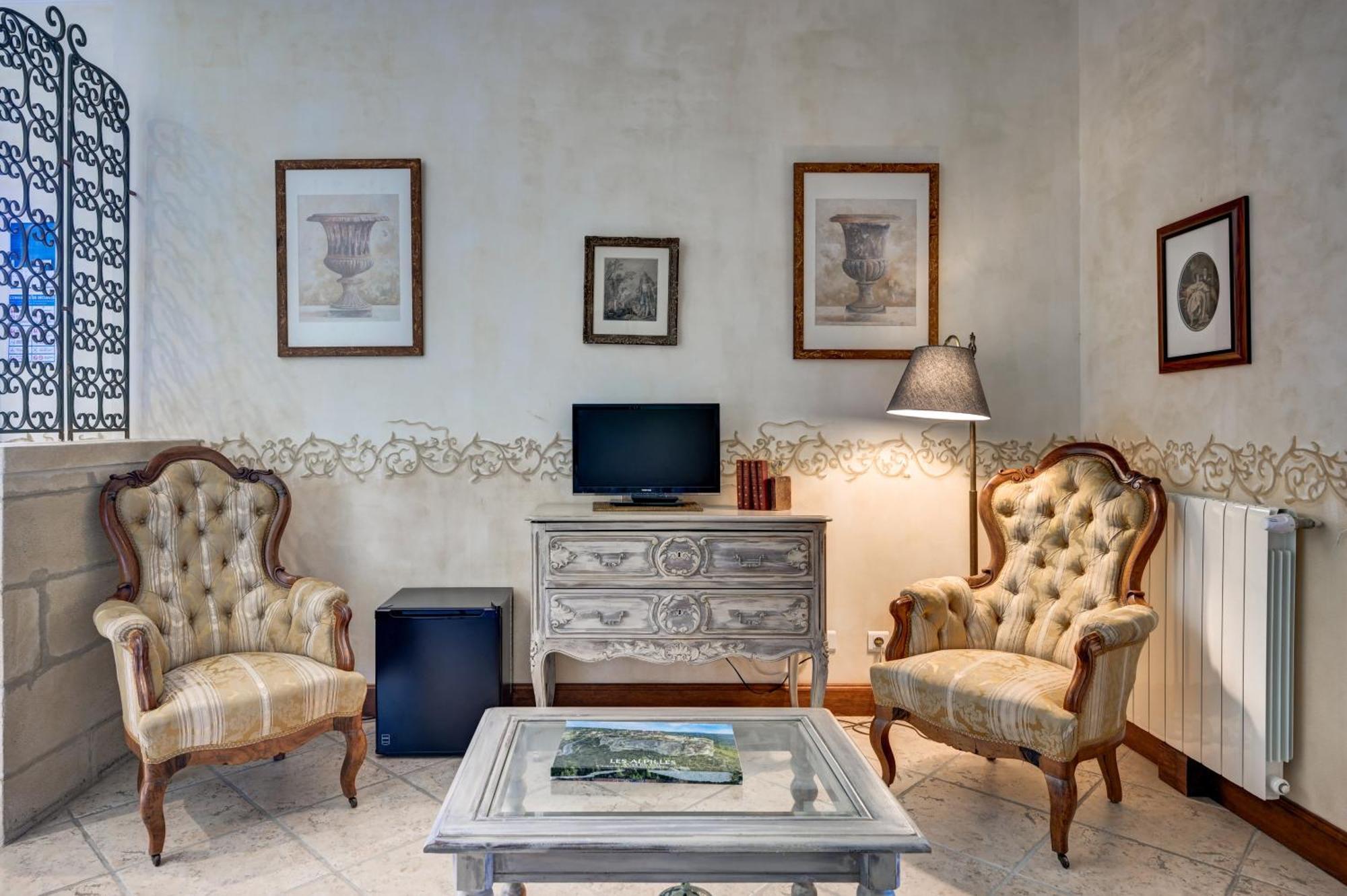 Отель Mas Des Comtes De Provence Тараскон Экстерьер фото